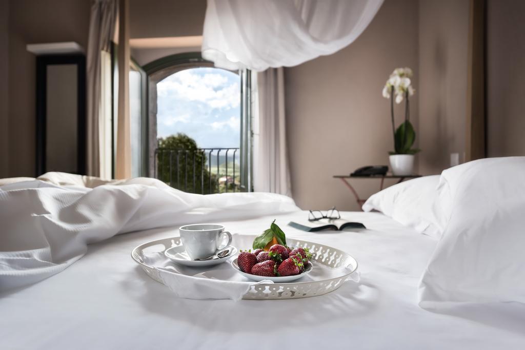 Firriato Hospitality Cavanera Etnea Resort & Wine Experience كاستيليوني دي سيشيليا الغرفة الصورة