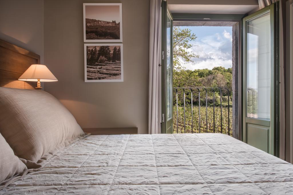 Firriato Hospitality Cavanera Etnea Resort & Wine Experience كاستيليوني دي سيشيليا الغرفة الصورة